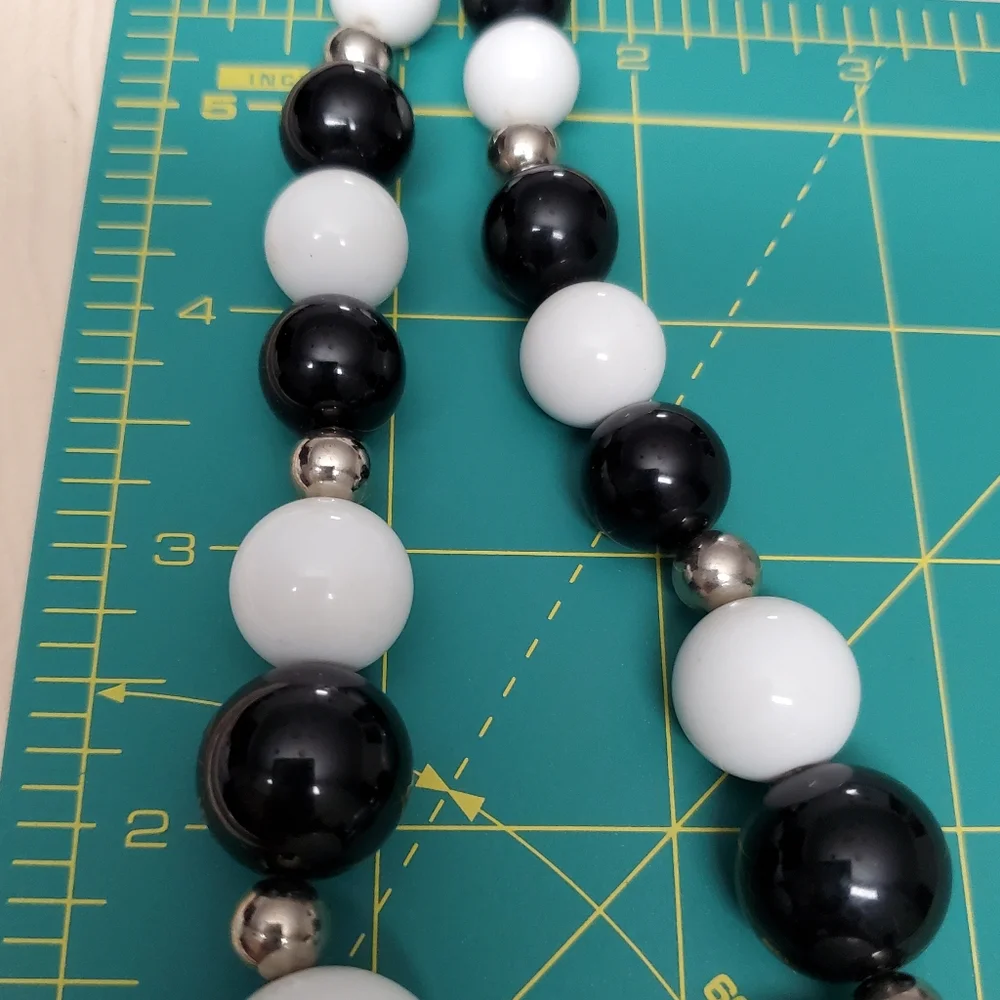 Vintage Black And White Bead Necklace